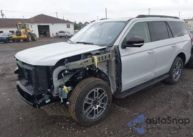 1FMJU1J87SEA29225: 42816312