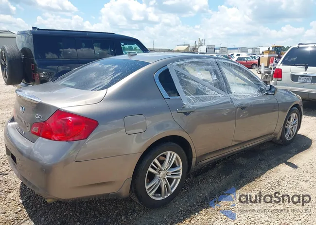 JN1CV6AR2BM407220: 42816410