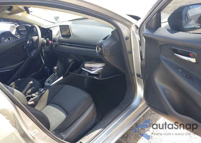 3MYDLBZV9GY115149: 42815693