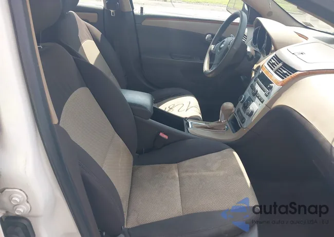 1G1ZC5E06CF260174: 42817071