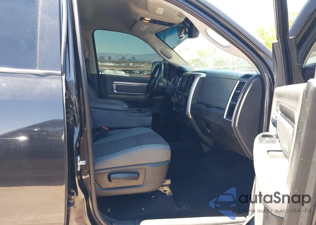 1C6RR7TT4JS135572: 42817131