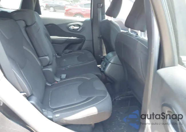 1C4PJMCS7FW636369: 42817244