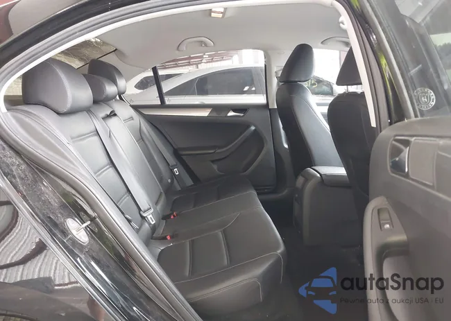 3VWB67AJ0JM209497: 42817308