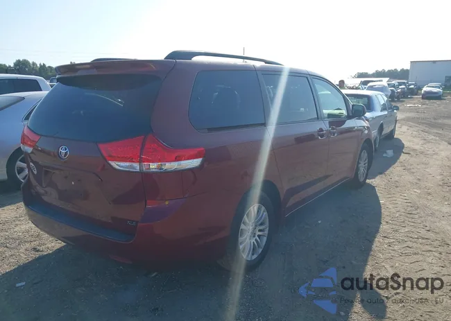 5TDYK3DC0ES472884: 42817455