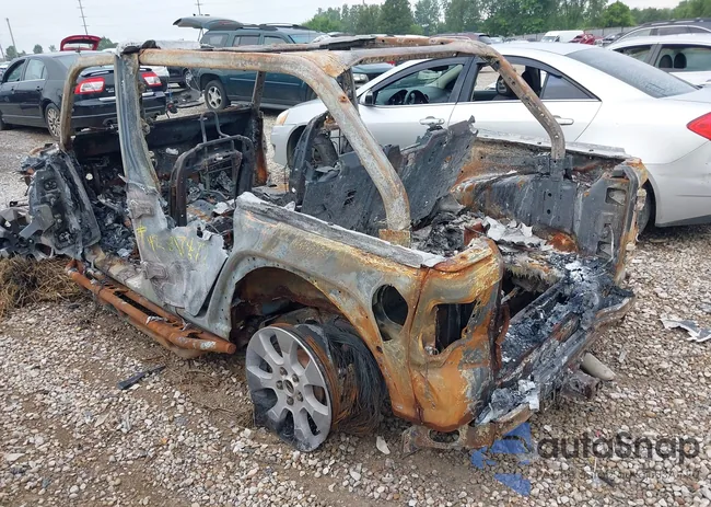 1C4HJXEG2JW117902: 42817472