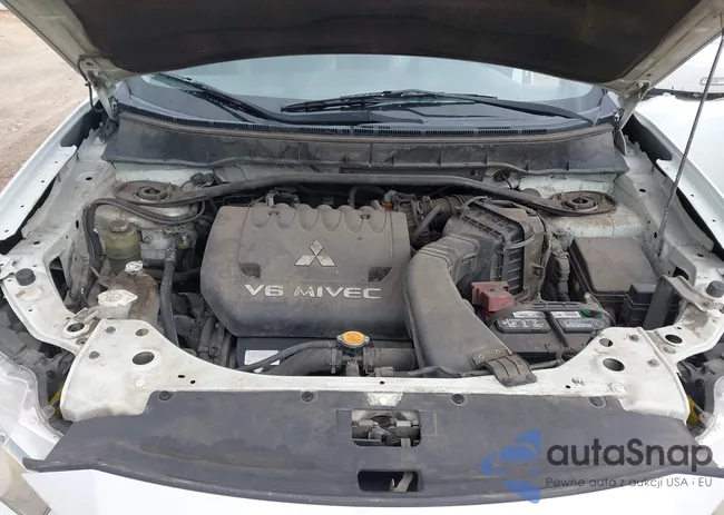 JA4JT4AX8AZ000852: 42816593