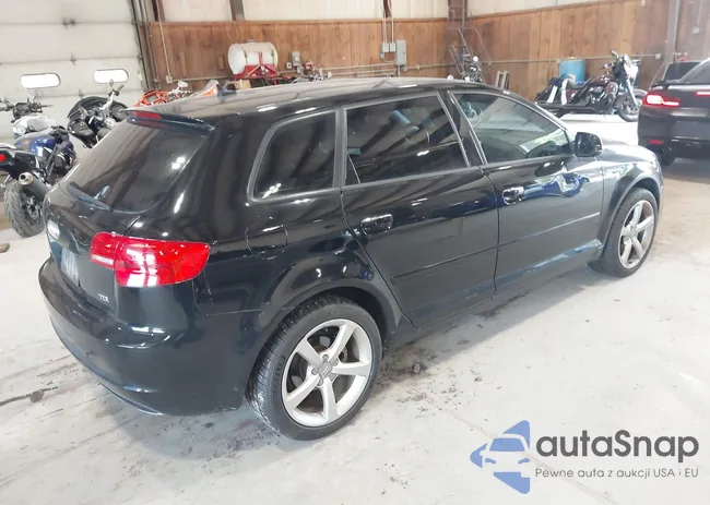 WAUKJAFM2CA075980: 42818117