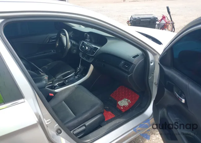 1HGCR2F50DA111246: 42817722