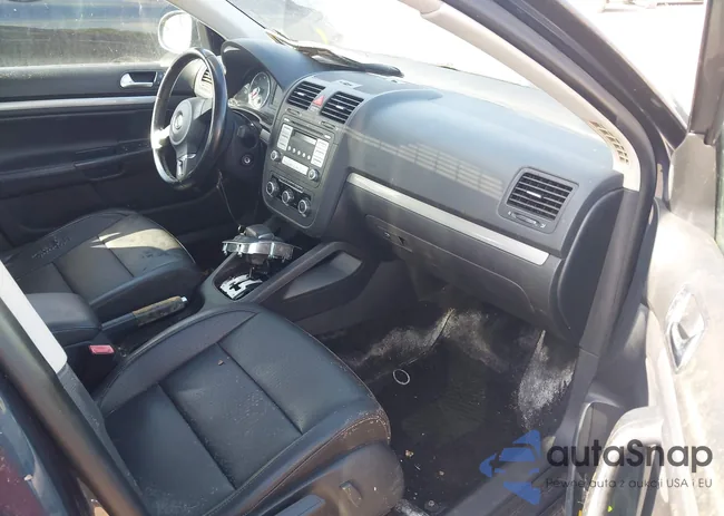 3VWRZ7AJ2AM118186: 42817778