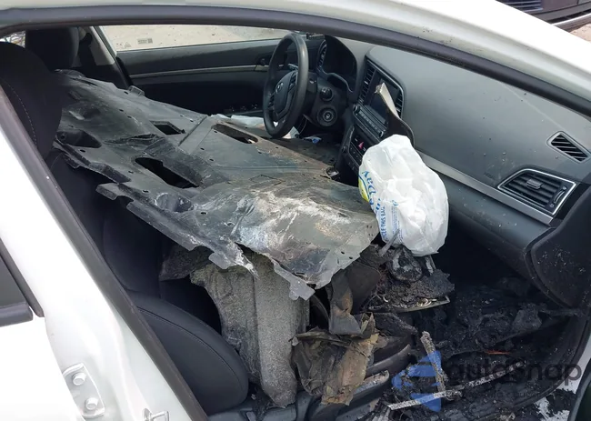 5NPD84LF7JH302293: 42819062