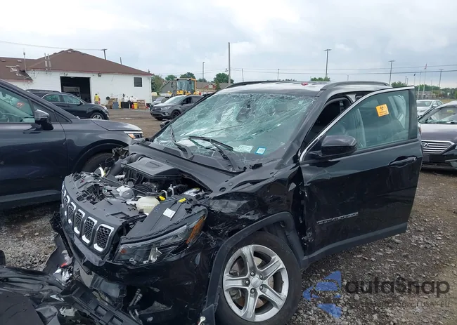 3C4NJDBN4RT585216: 42818780