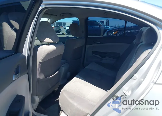 1HGCP2F49AA184429: 42820061