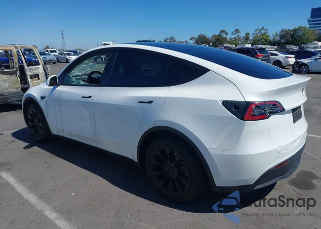 5YJYGDEE6MF279875: 42820137