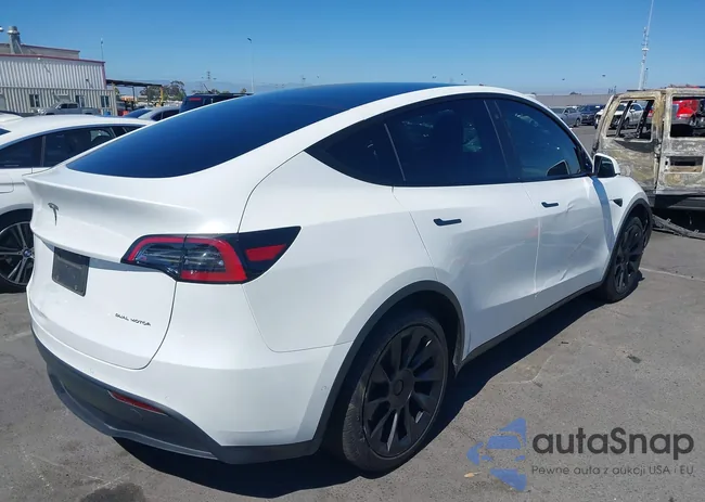 5YJYGDEE6MF279875: 42820137