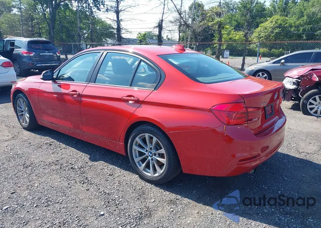 WBA8A3C33HK693053: 42820158