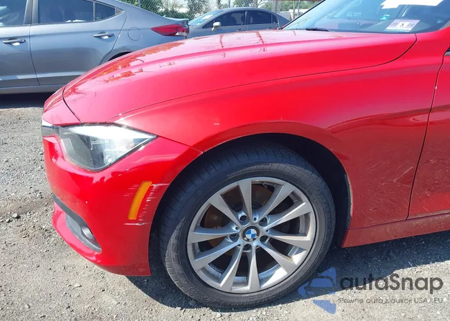 WBA8A3C33HK693053: 42820158