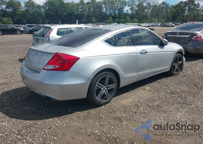 1HGCS2B86BA006423: 42820421