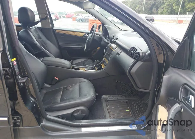 WDBRF52H77E024751: 42820471