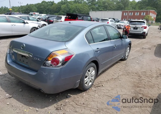 1N4AL2AP6BN460939: 42820926