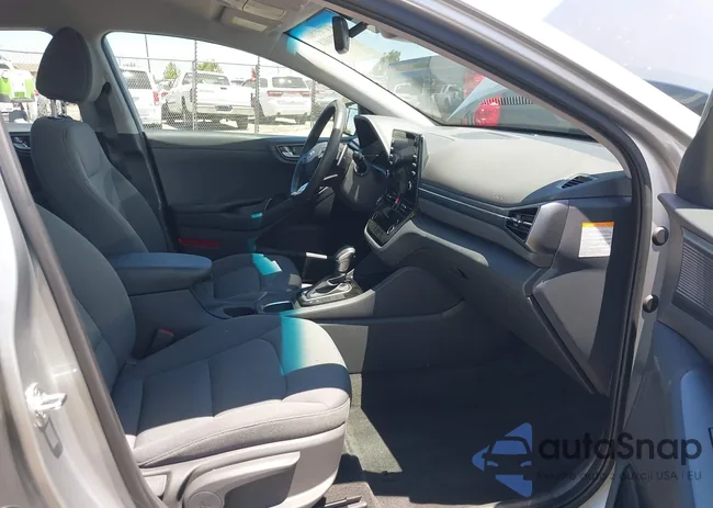 KMHC75LD2NU267222: 42821018