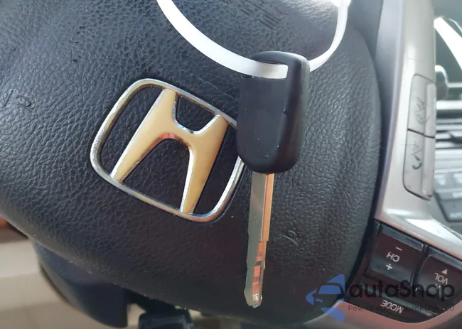 1HGCP2F86AA164965: 42821345