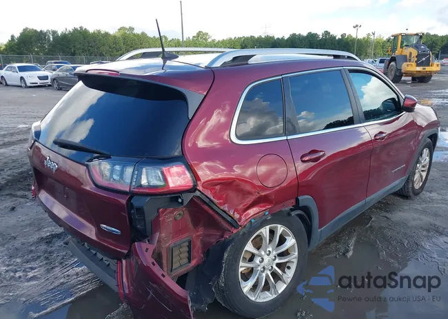 1C4PJLCB8KD145017: 42822938