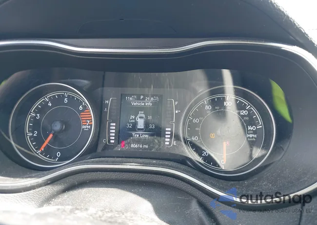 1C4PJLCB8KD145017: 42822938