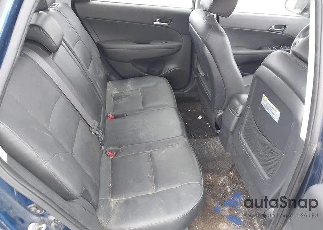 KMHDC8AE1BU108927: 42822989