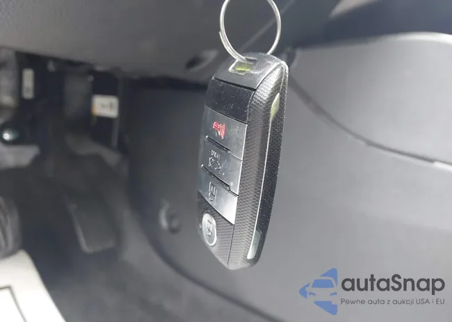 3KPA24AD8PE574113: 42823027