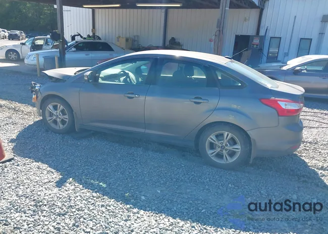 1FADP3F2XEL447275: 42823274