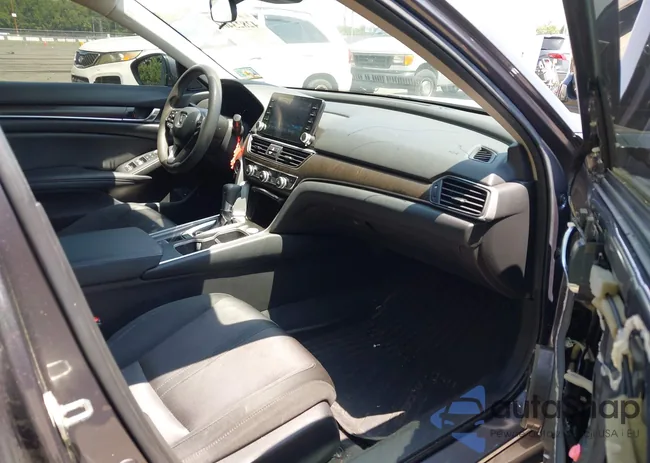 1HGCV1F48LA028028: 42823404