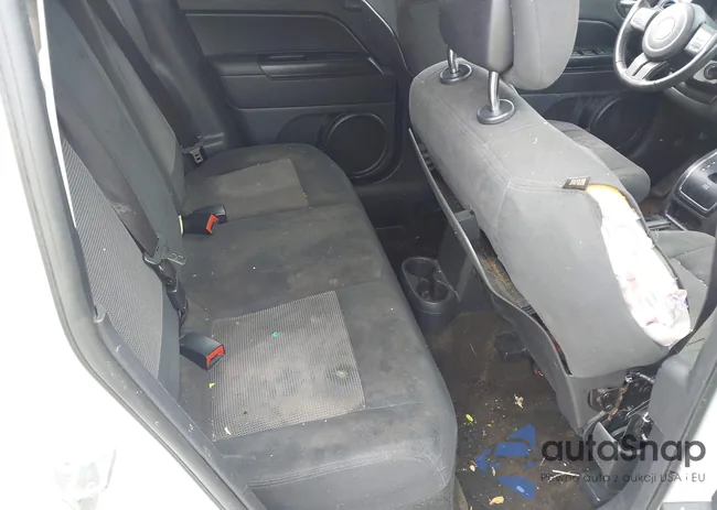 1C4NJRFB3ED884760: 42823419