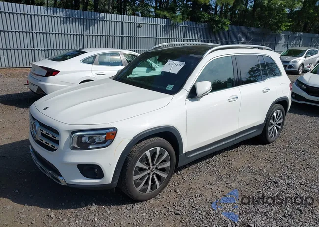 W1N4M4HB0PW333530: 42823428