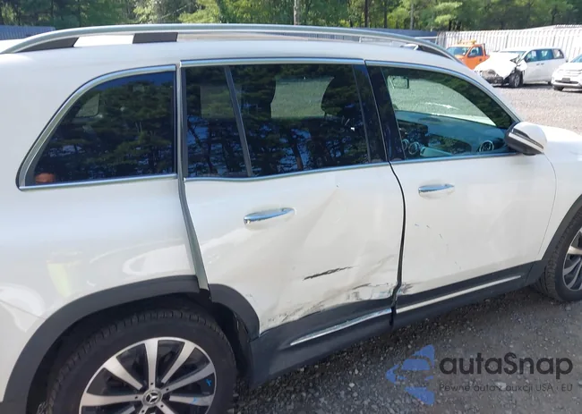 W1N4M4HB0PW333530: 42823428