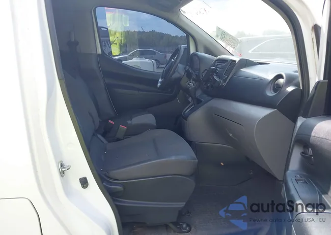 3N6CM0KN1GK700894: 42822695