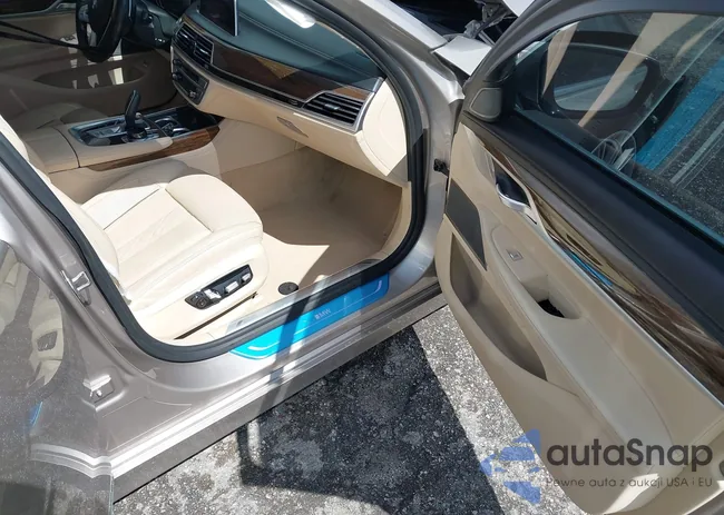 WBA7E2C5XKB218387: 42822742