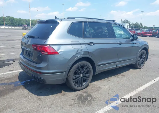 3VV8B7AX7NM067976: 42823978