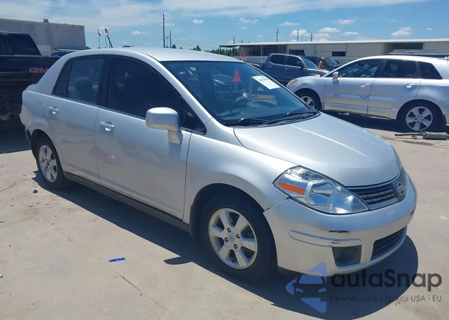 3N1BC11E98L400205: 42824080