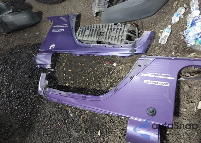 1C4HJWDG1JL839455: 42824225