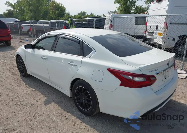 1N4AL3AP3JC176894: 42824257