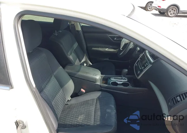 1N4AL3AP3JC176894: 42824257