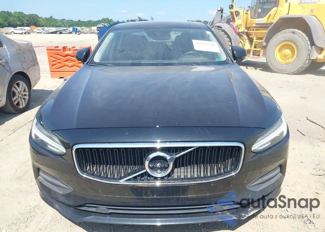 LVY982AK9JP004920: 42823526