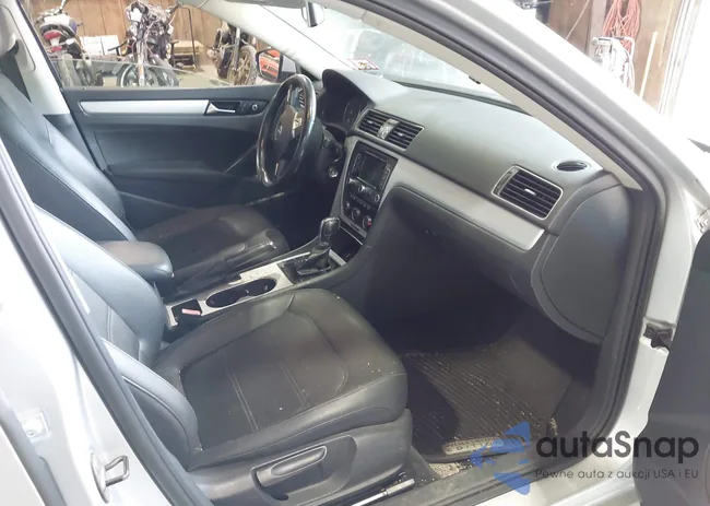 1VWBP7A35DC029940: 42823636