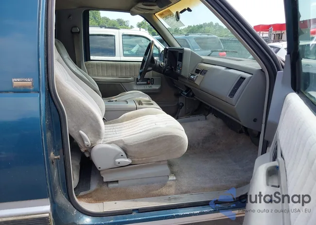 1GNEK18K7RJ352115: 42824882