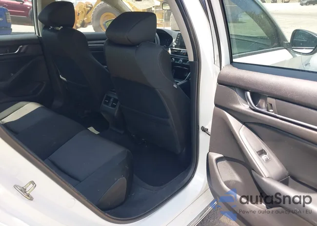 1HGCV3F47JA002061: 42825062