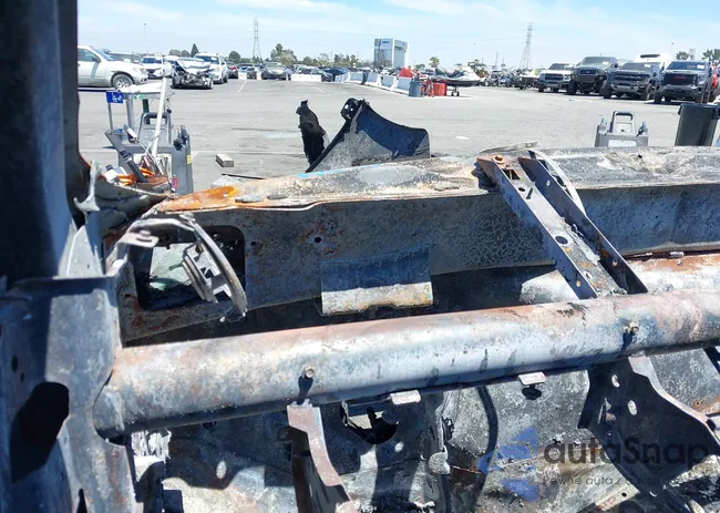 1D3HB18T39S776830: 42825363