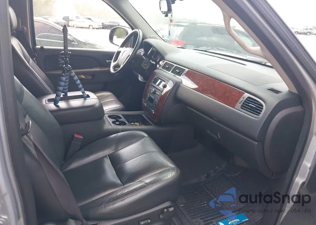 1GNSCBE03DR350347: 42824755