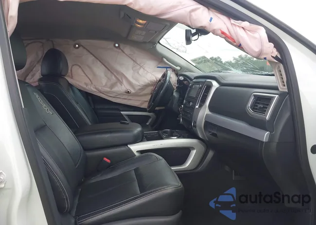 1N6BA1F41JN520957: 42825900