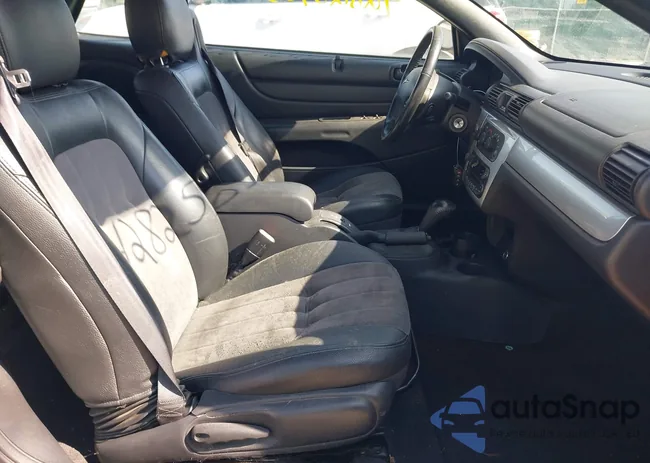 1C3EL55R65N659023: 42825963