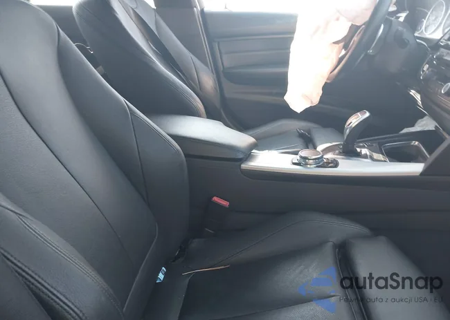 WBA3B5C52FF961651: 42826115